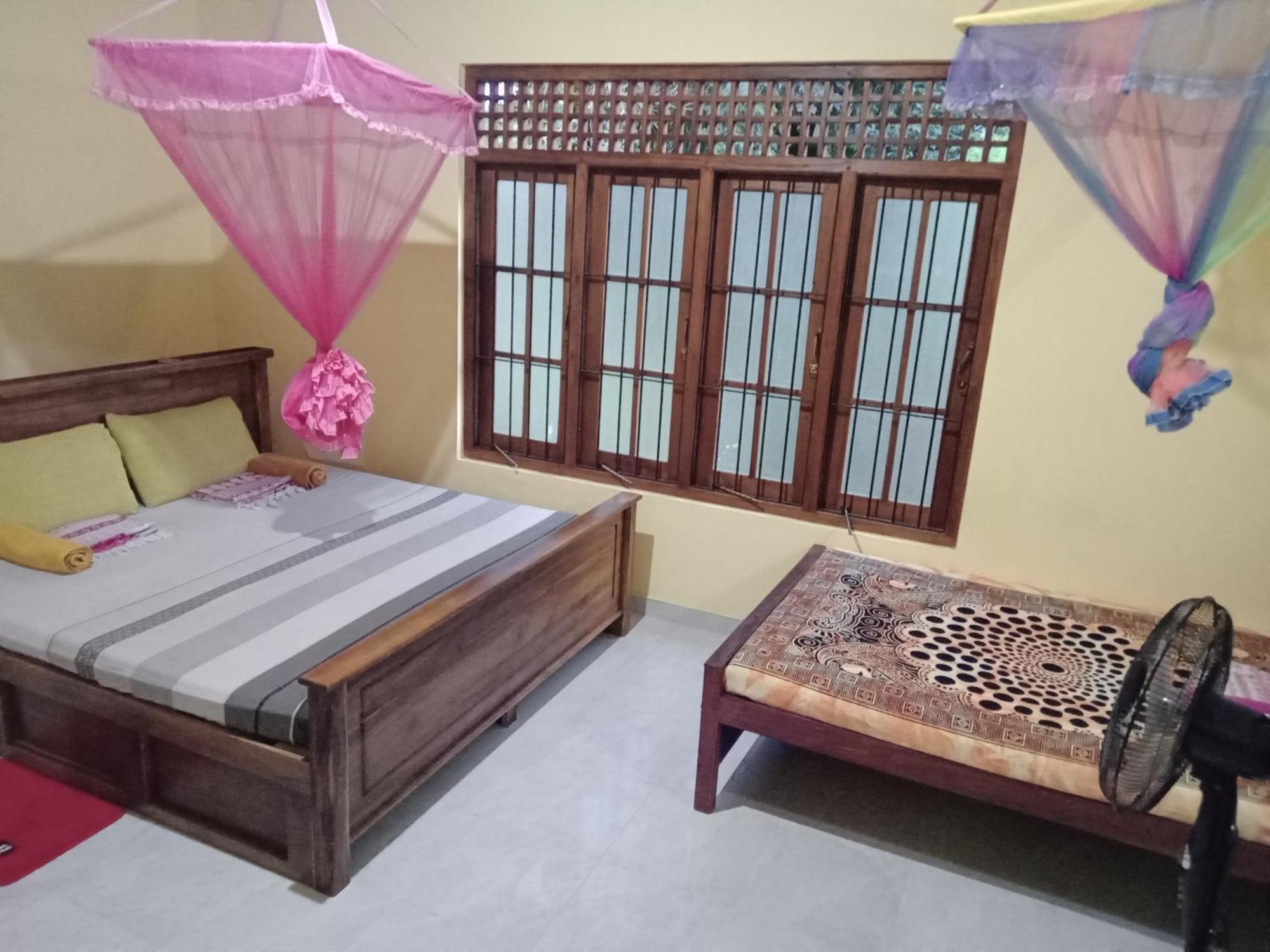 Jungle Village Homestay Пинавала Стая снимка